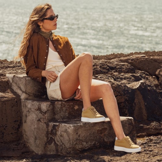 aufzugschuhe damen - schuhe die größer machen damen - Sneaker aus sandfarbenem Wildleder mit einer Höhe von 7 CM
